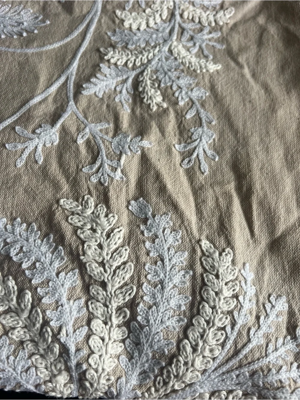 Nicole Miller Beige Embroidered Botanical Table Runner